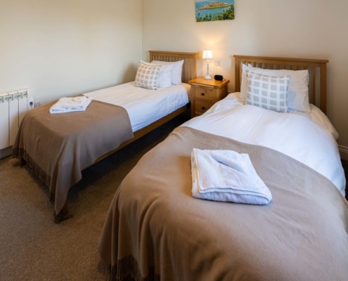 Twin bedroom_web
